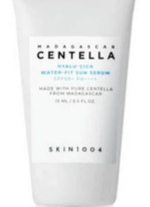 SKIN1004 - Madagascar Centella Hyalu-Cica Water-Fit Sun Serum SPF50+ PA++++ - Lekki Nawilżający Krem-Serum Przeciwsłoneczny - 15ml